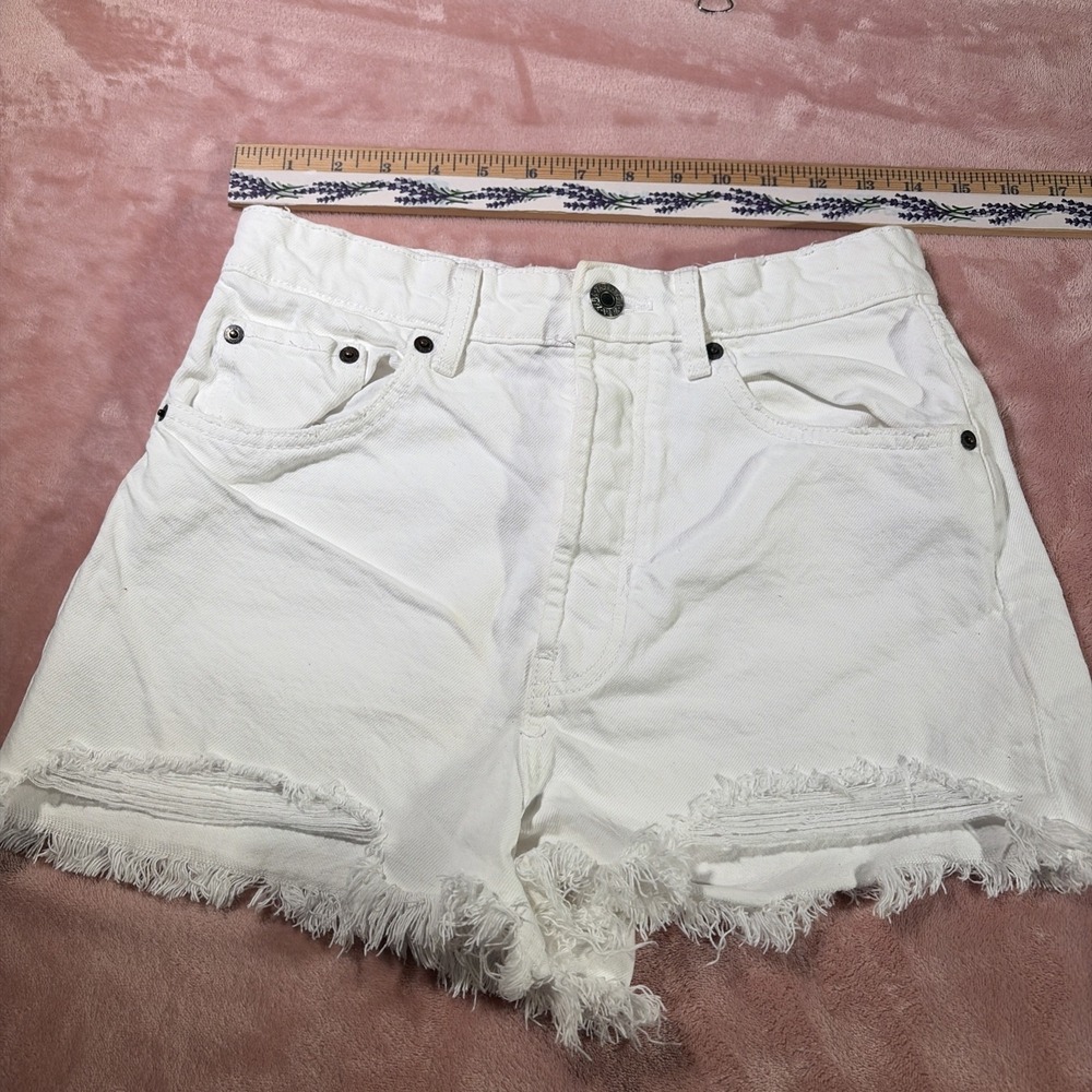 ZARA Women's 100% Cotton White Distressed High Waist Jean Shorts 6. Inseam 2"